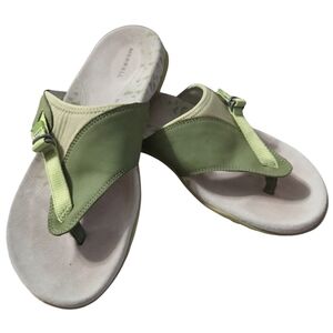 Merrell Women's Senise Green Leather Thong Comfort Outdoor Sport Sandals 8 VGUC